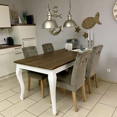 Romantic Near Seabeach Appartement Binz