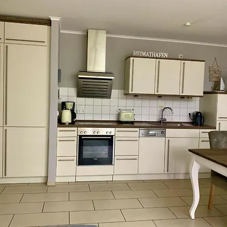 Apartment Romantic Near Seabeach *