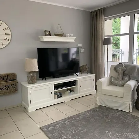 Apartment Romantic Near Seabeach Binz