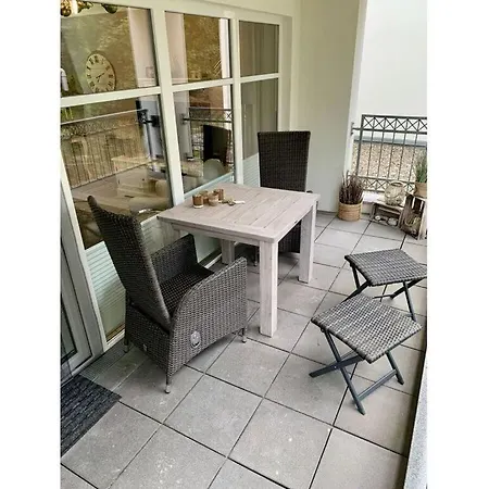 Apartment Romantic Near Seabeach *